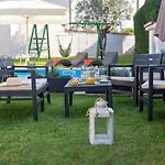 Mia & Iva For 6 2 People Near With Private Pool & Kids Playground - Pet Friendly 빌라 *