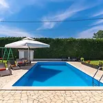 Mia & Iva For 6 2 People Near With Private Pool & Kids Playground - Pet Friendly * Porec