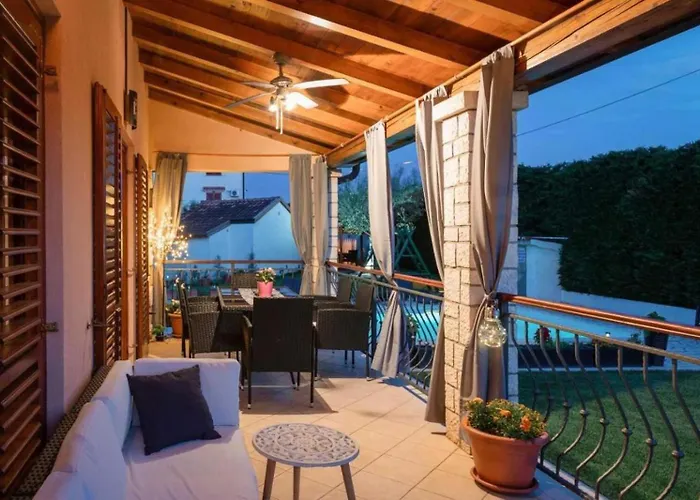 Mia & Iva For 6 2 People Near With Private Pool & Kids Playground - Pet Friendly * Пореч