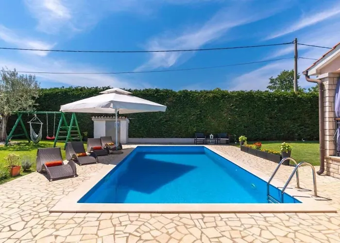 Mia & Iva For 6 2 People Near With Private Pool & Kids Playground - Pet Friendly * Пореч
