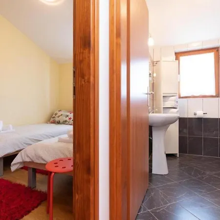 Mia & Iva For 6 2 People Near With Private Pool & Kids Playground - Pet Friendly *