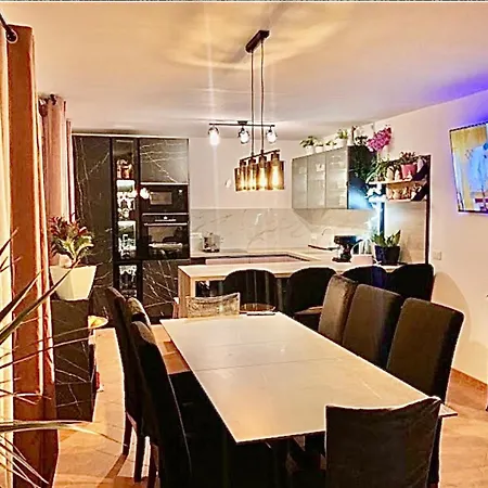 Vila Mia & Iva For 6 2 People Near With Private Pool & Kids Playground - Pet Friendly Porec