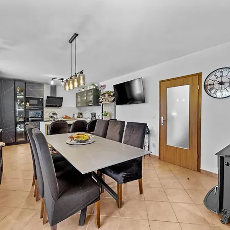Mia & Iva For 6 2 People Near With Private Pool & Kids Playground - Pet Friendly Porec