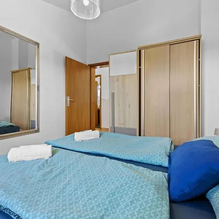 Mia & Iva For 6 2 People Near With Private Pool & Kids Playground - Pet Friendly Villa Porec