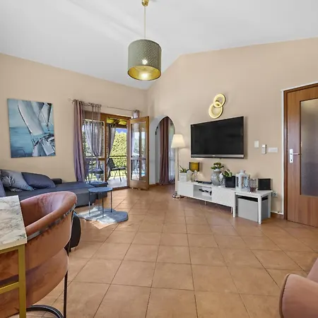 Villa Mia & Iva For 6 2 People Near With Private Pool & Kids Playground - Pet Friendly *