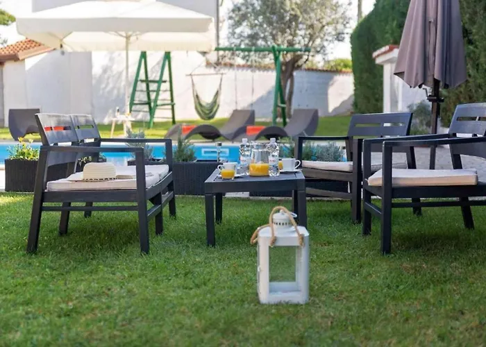 Mia & Iva For 6 2 People Near With Private Pool & Kids Playground - Pet Friendly Villa *